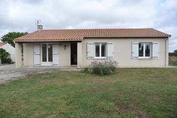 Gîte pour 6 personnes, avec jardin à L'Éguille