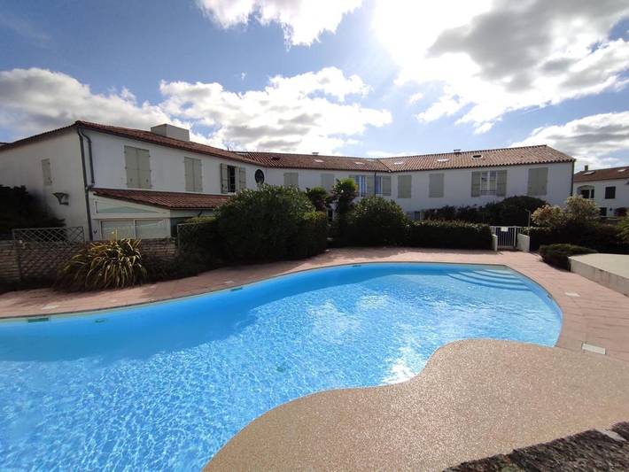 Gîte pour 2 personnes, avec jardin ainsi que piscine et bassin pour enfant à La Couarde-sur-Mer - 4