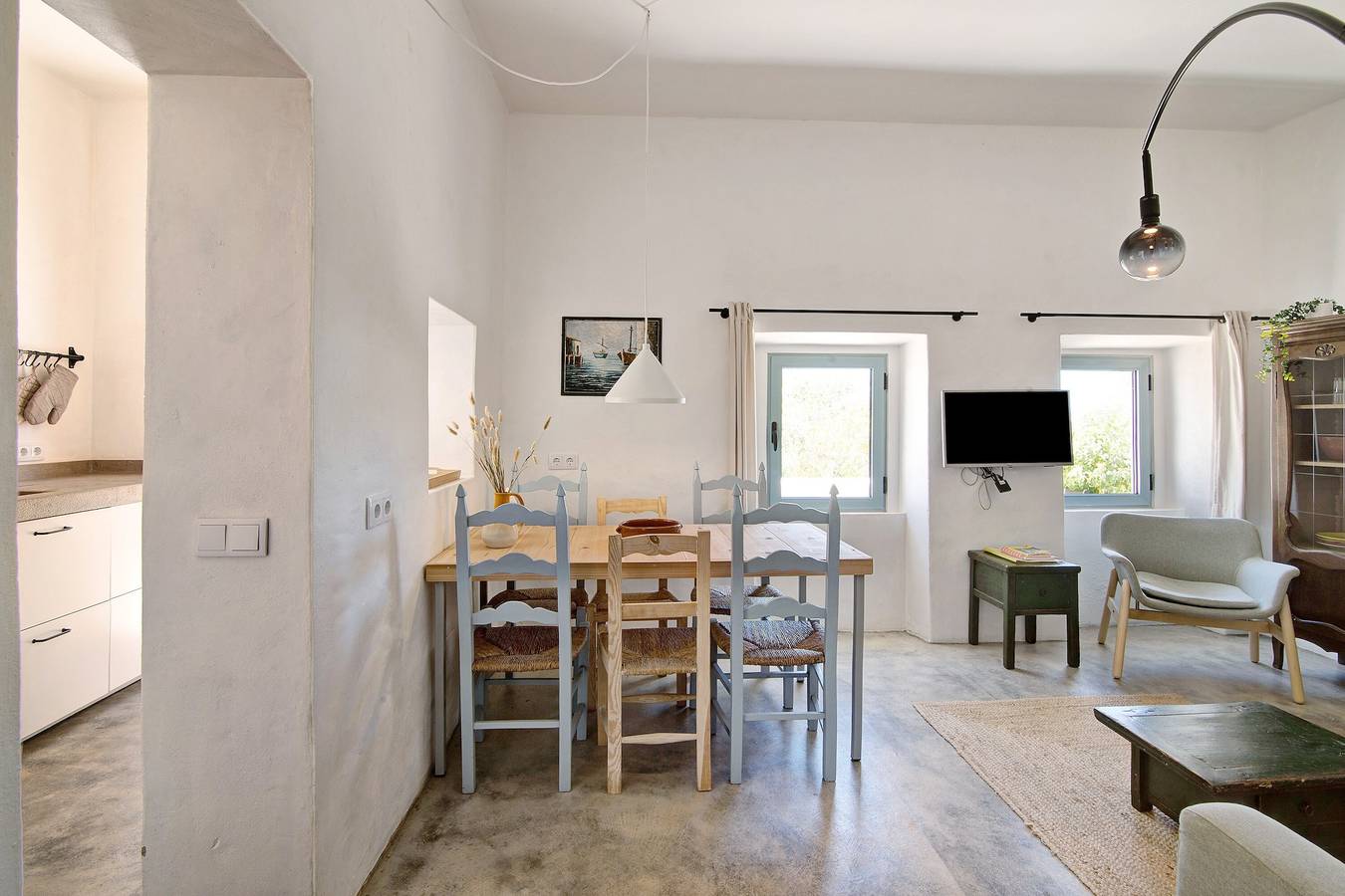 Holiday Home 'Casa Osga' with Mountain View, Shared Pool, Terrace & Wi-Fi in Moncarapacho, Parque Natural da Ria Formosa