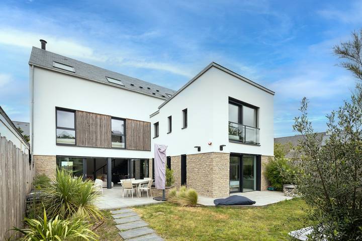 Location de vacances pour 10 personnes, avec Terrasse et Jardin à Lancieux