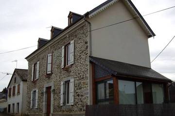 Gîte pour 5 personnes, avec jardin à Poueyferré