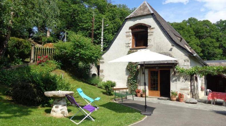 Four-Bedroom House in Jarrett, Hautes-Pyrénées