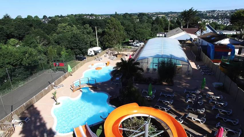 Mobil home pour 5 personnes, avec terrasse dans Plage De La Banche Binic - 3