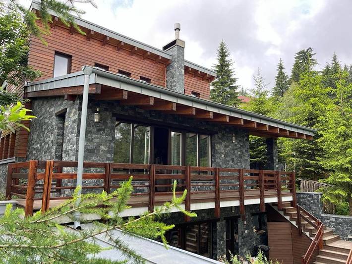 Willa dla 14 osób, z jacuzzi i basen oraz sauna i ogród w Karpaty (Rumunia)