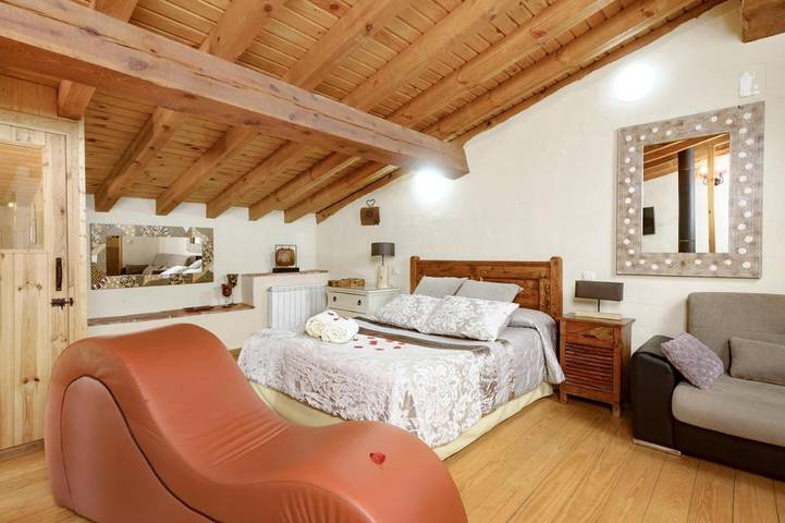 Casa rural para 4 personas, con Balcón y Jacuzzi además de Terraza y Jardín en Valle del Ambroz - 3
