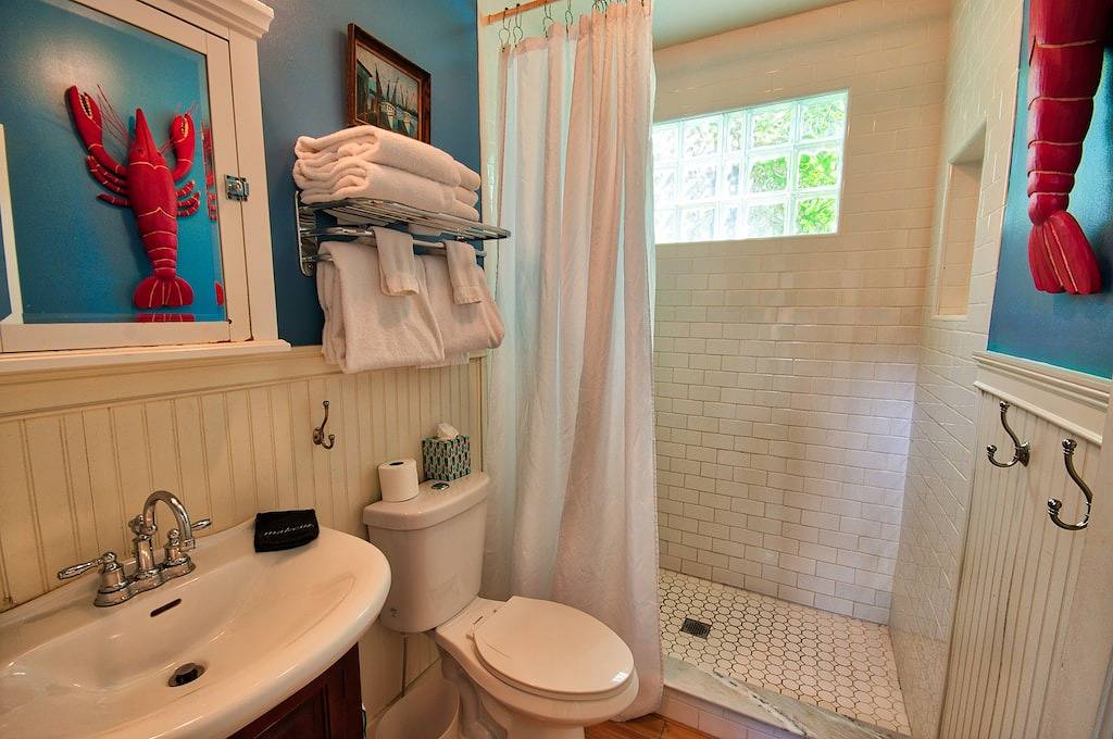 Colony Poolside: Ein Bungalow mit Charme in der Nähe des historischen Friedhof in Key West, Lower Keys