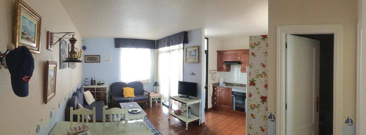 Apartamento de vacaciones para 3 personas, con jardín además de piscina y vistas - 1