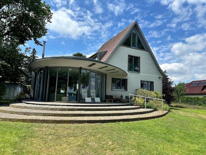 Ferienhaus für 10 Personen, mit Terrasse und Garten sowie Sauna und Seeblick