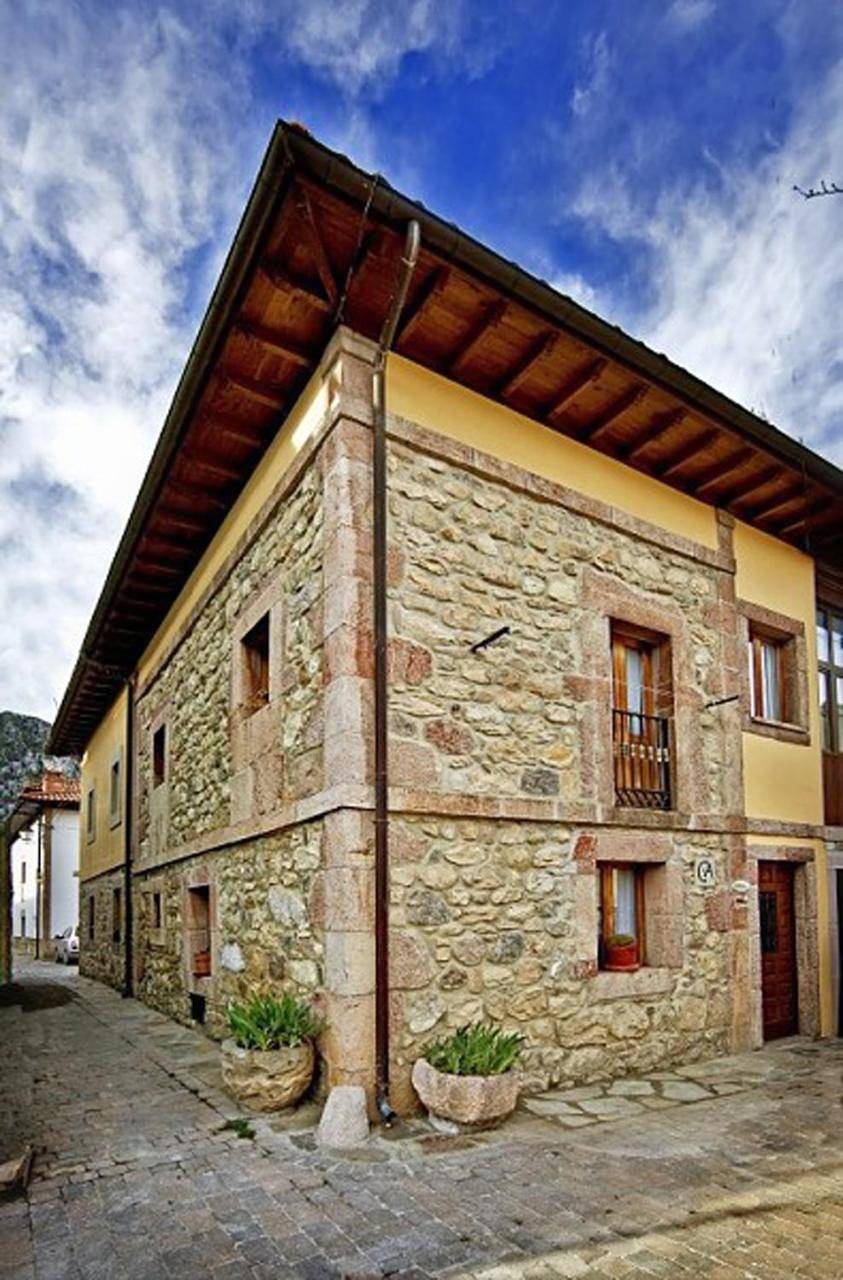 Three-Bedroom House in Poo de Cabrales, Cabrales