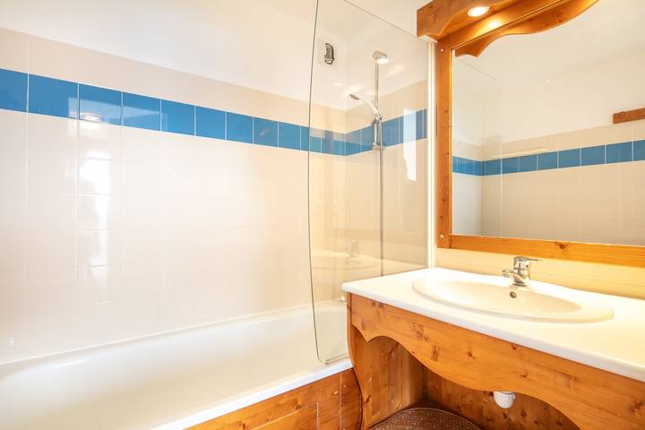Ganze Wohnung, Ferienwohnung für 8 Personen mit Balkon in Chamrousse, Nationalpark Écrins