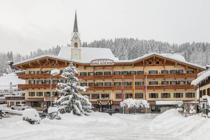 Hôtel pour 3 personnes, avec vue et jardin ainsi que piscine et sauna
