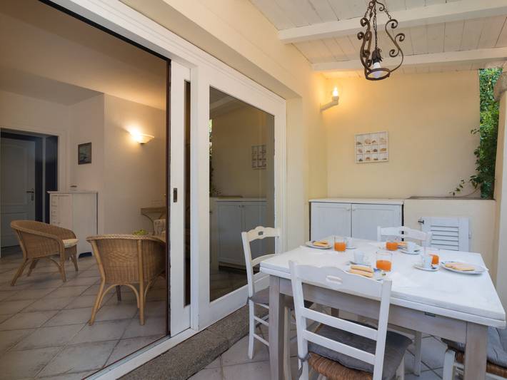 Gîte pour 4 personnes, avec terrasse et jardin à Golfo Aranci - 2