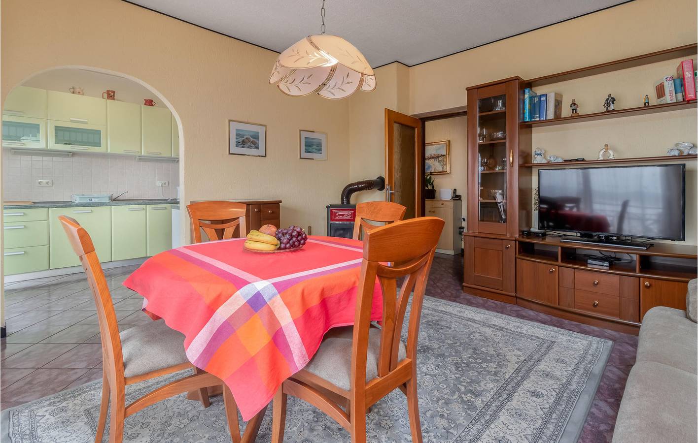 Geheel vakantieappartement, Gezellig appartement met 2 slaapkamers, terras, wifi en toegang tot het strand op 600 meter afstand in Crikvenica, Primorje-Gorski Kotar