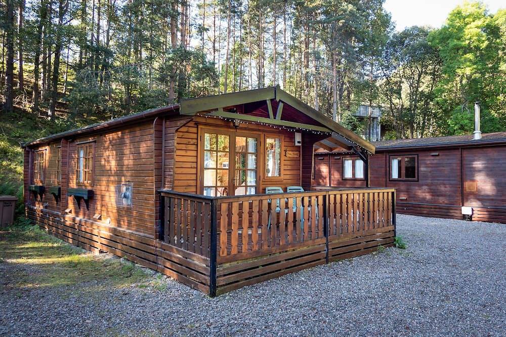 Twa Hoots Lodge -  a lodge that sleeps 4 guests  in 2 bedrooms in Aviemore, Highlands