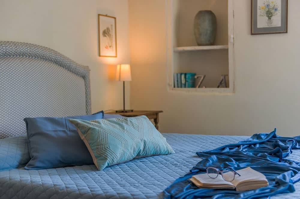 Casa Antonio 8 - Four Bedroom Villa, Sleeps 8 in Mogliano, Provincie Macerata