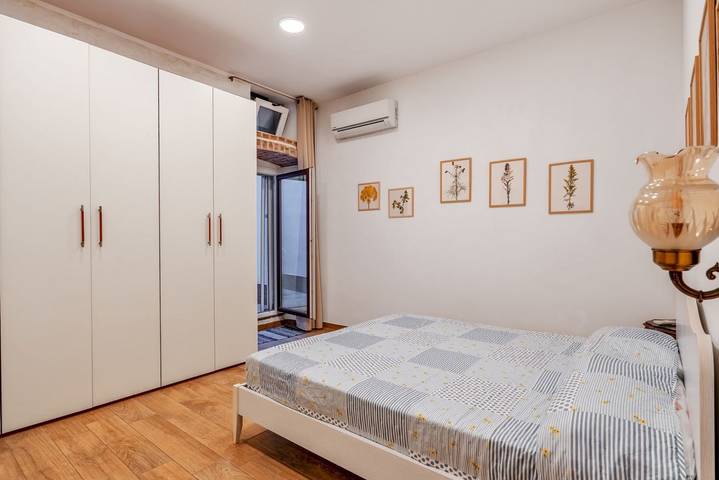 Appartement entier, Appartement de vacances pour 4 personnes avec balcon/terrasse in Igrèsias/Iglesias, Iglesias
