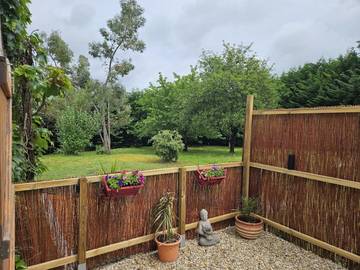 Chambre d’hôte pour 2 personnes, avec vue ainsi que jardin et terrasse à Angé