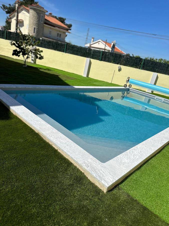 Location de vacances pour 10 personnes, avec jardin et piscine dans Fernão Ferro - 2