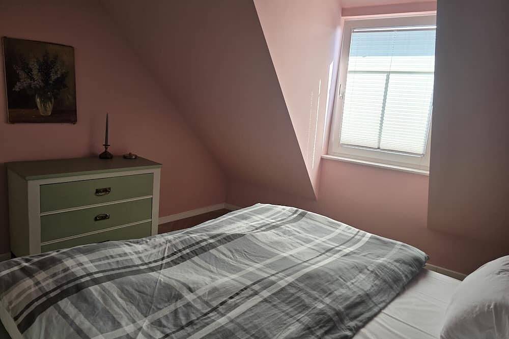 Ganze Wohnung, Beautiful 2-room apartment in the heart of Taucha in Taucha, Sächsisches Burgen- und Heideland