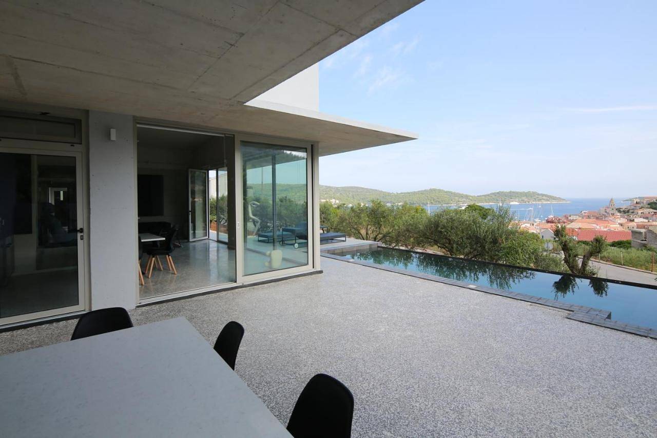 Two-Bedroom Villa in Vis Stadt, Split-Dalmatien