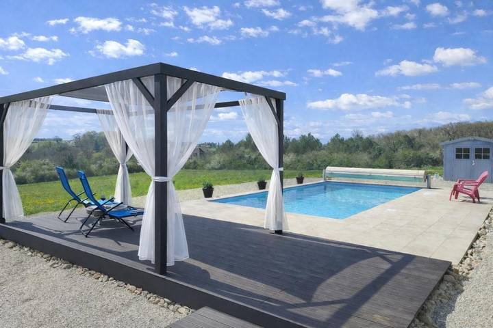 Location de vacances pour 5 personnes, avec Terrasse et Jardin ainsi que Piscine et Vue à Saint-Projet - 4