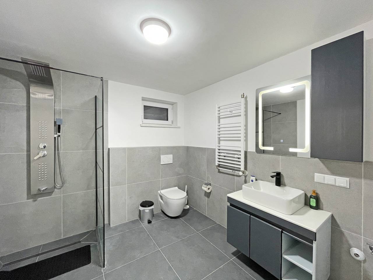 Ganze Wohnung, Apartment 'Ferienwohnung 2' mit Gemeinschaftsgarten und Wlan in Ichenhausen, Bayerisch Schwaben