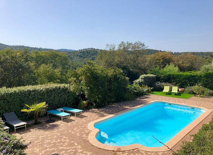 Gîte pour 4 personnes, avec jardin ainsi que piscine et terrasse dans Saint-Aygulf - 2