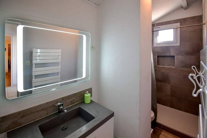 Entire apartment, Villa sur Toit in Saint-Mandrier-sur-Mer, Mediterranean Coast (France)