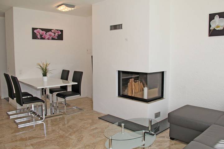 Appartement entier, Appartement de vacances pour 4 personnes avec balcon in Ascona, Alpes tessinoises
