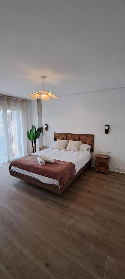 Casa de vacaciones para 15 personas, con piscina y jardín además de vistas y terraza, Se admiten mascotas en Provincia de Burgos