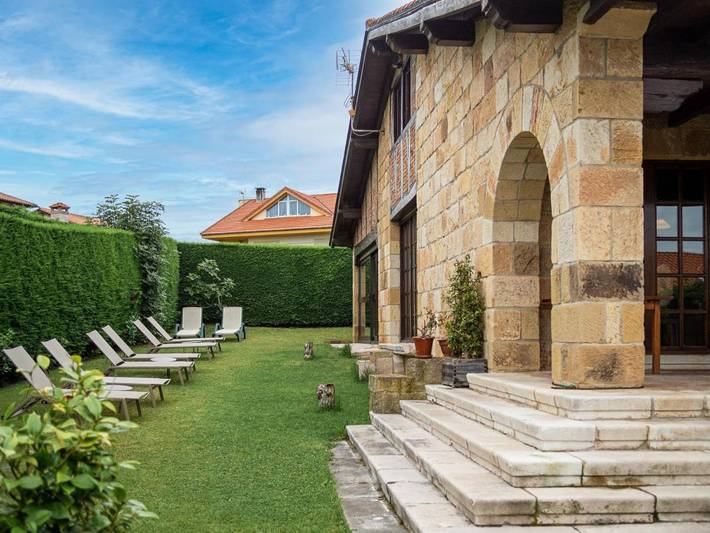 Chalet para 10 personas, con jardín y piscina en Cantabria - 4