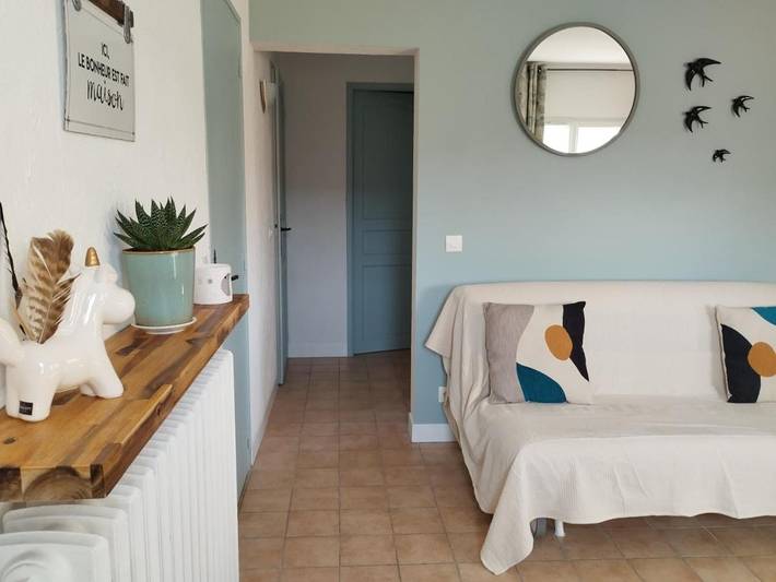 Gîte pour 3 personnes, avec vue et piscine ainsi que jardin et vue sur le lac à Le Boulvé - 3