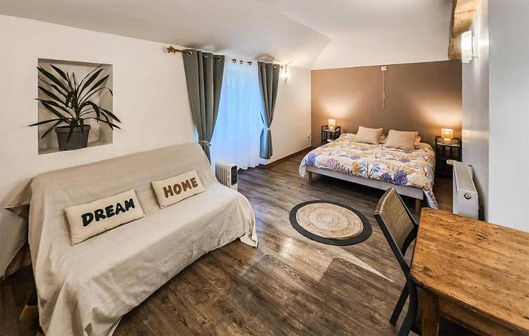 Location de vacances pour 4 personnes, avec Jardin à Saint-Maigrin - 3