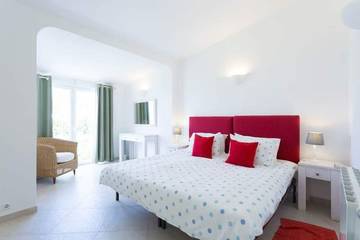 Villa for 8 People in Luz, Faro District, Photo 2