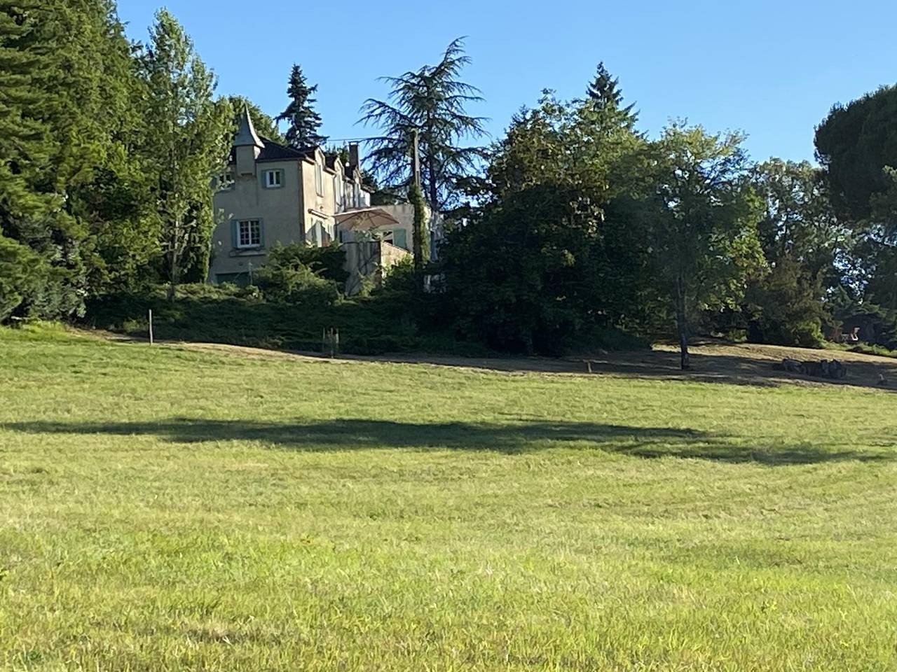 Gite authentieke avec piscine privée et vue in Puy-l'Évêque, Quercy