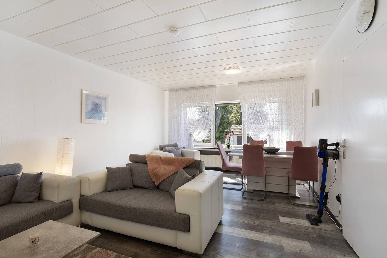 Ganze Wohnung, Ferienwohnung 'Cakir' mit privater Terrasse und Wi-Fi in Meinerzhagen, Märkischer Kreis