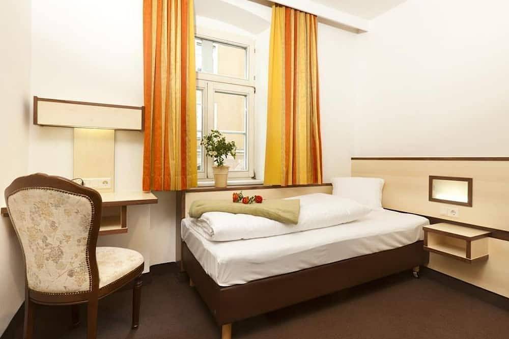 Einzelzimmer mit Dusche od. Bad, Wc - Hotel Goldene Krone in Innsbruck, Innsbruck Land