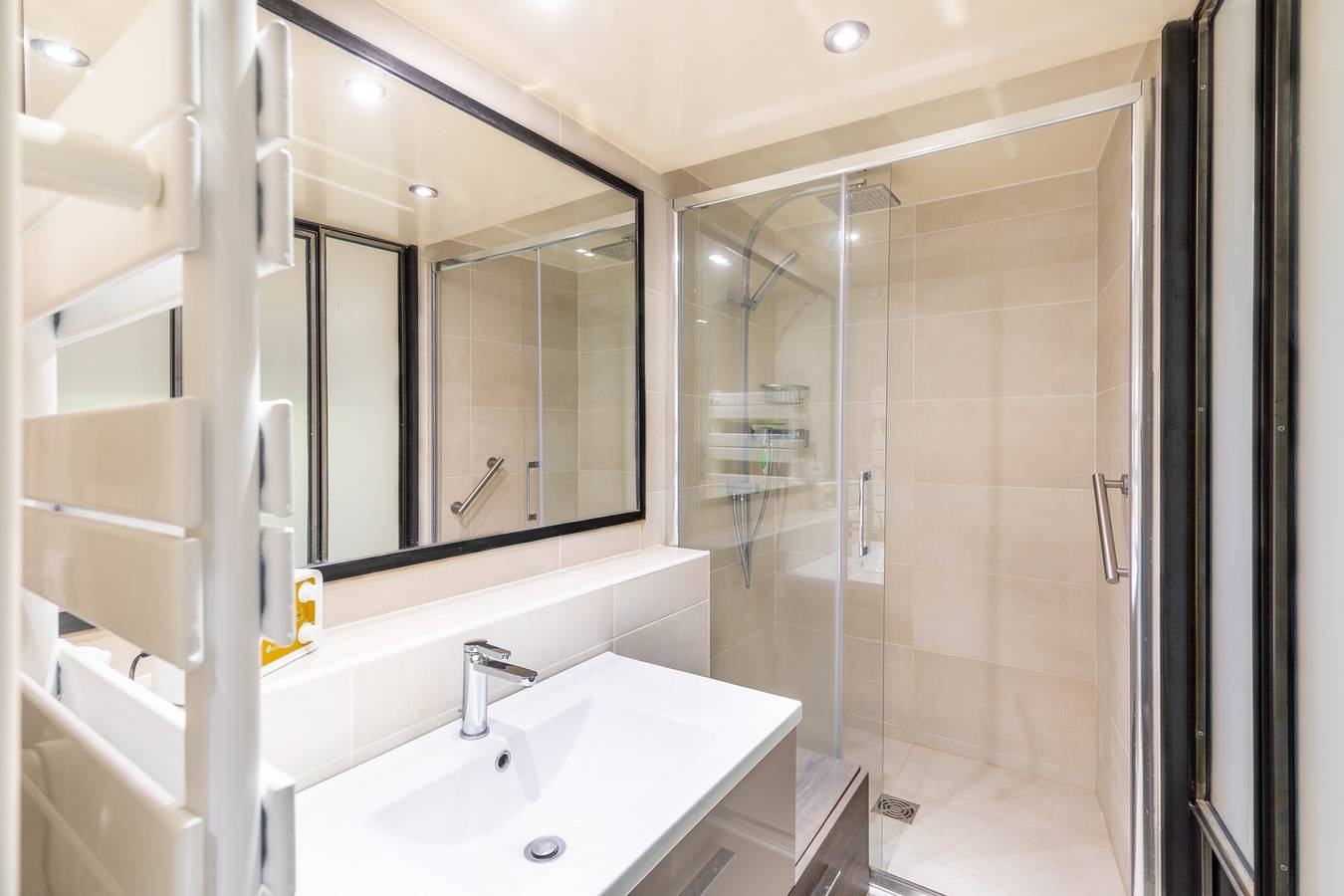 Entire studio, Guestready - Exuberant studio in Les Marais in 4th Arrondissement, Paris