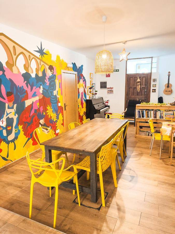 Hostal para 3 personas, con balcón y vistas en Puente la Reina