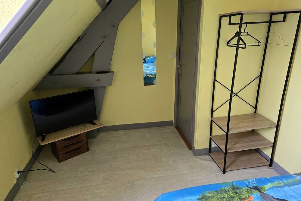 Gîte du Puits Tournant - room 2 in Poilly-lez-Gien, Montargis region