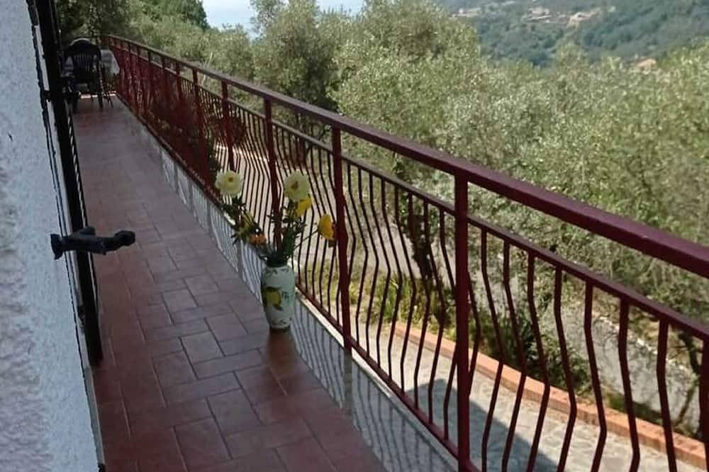 Küstenhaus in Moneglia in Camposoprano, Moneglia