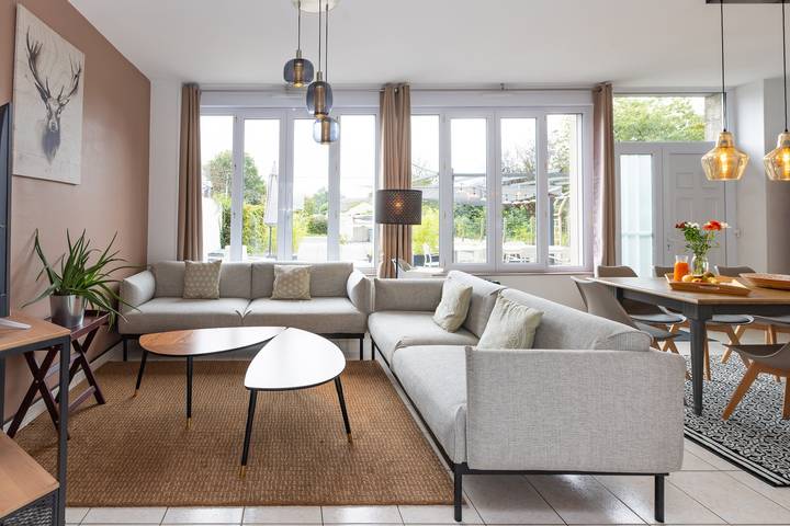 Location de vacances pour 8 personnes, avec jardin ainsi que piscine et jacuzzi à Montfort-sur-Meu - 3