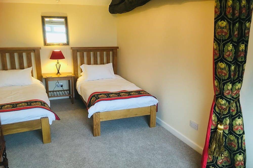 Groom's Cottage  a fabulously quiet paradise in the heart of the Peak District in Castleton, Derbyshire
