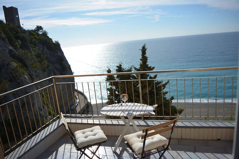 Apartamento entero, Apartamento con maravillosas vistas al mar. in Finale Ligure, Finale Ligure Municipio