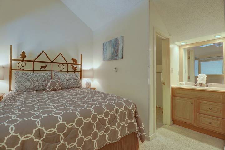 Vacation rental for 4 people, with hot tub in Copper Mountain