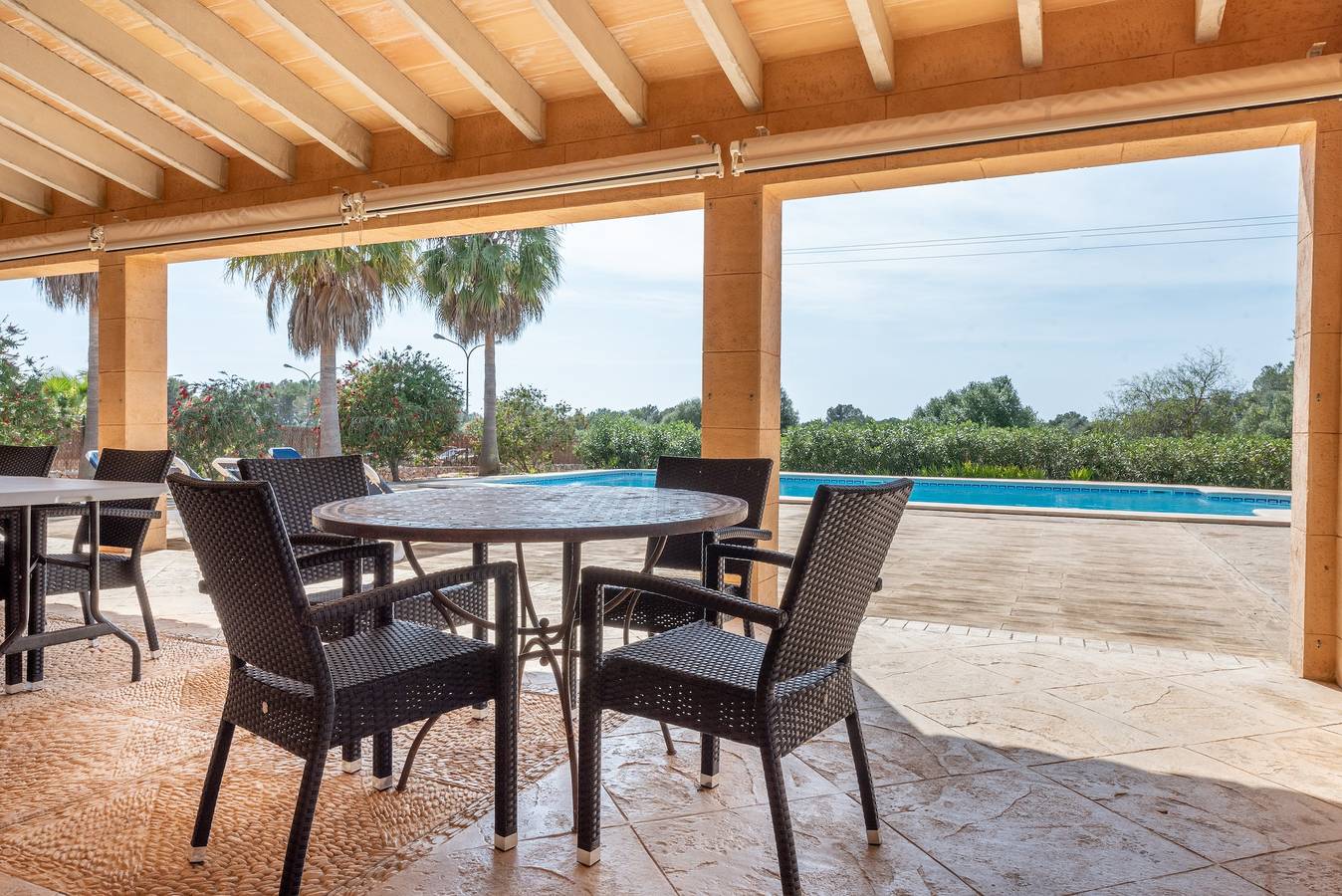 Hermosa villa con piscina, Wi-Fi, terraza y balcón; Aparcamiento disponible in El Paraiso - Sa Rapita, Campos