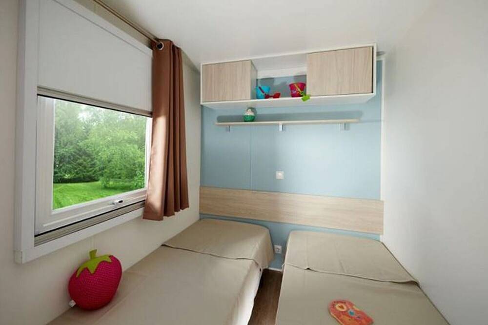 Mobil home 3 chambres avec terrasse, 6 personnes in Le Grand-Serre, Région de Valence