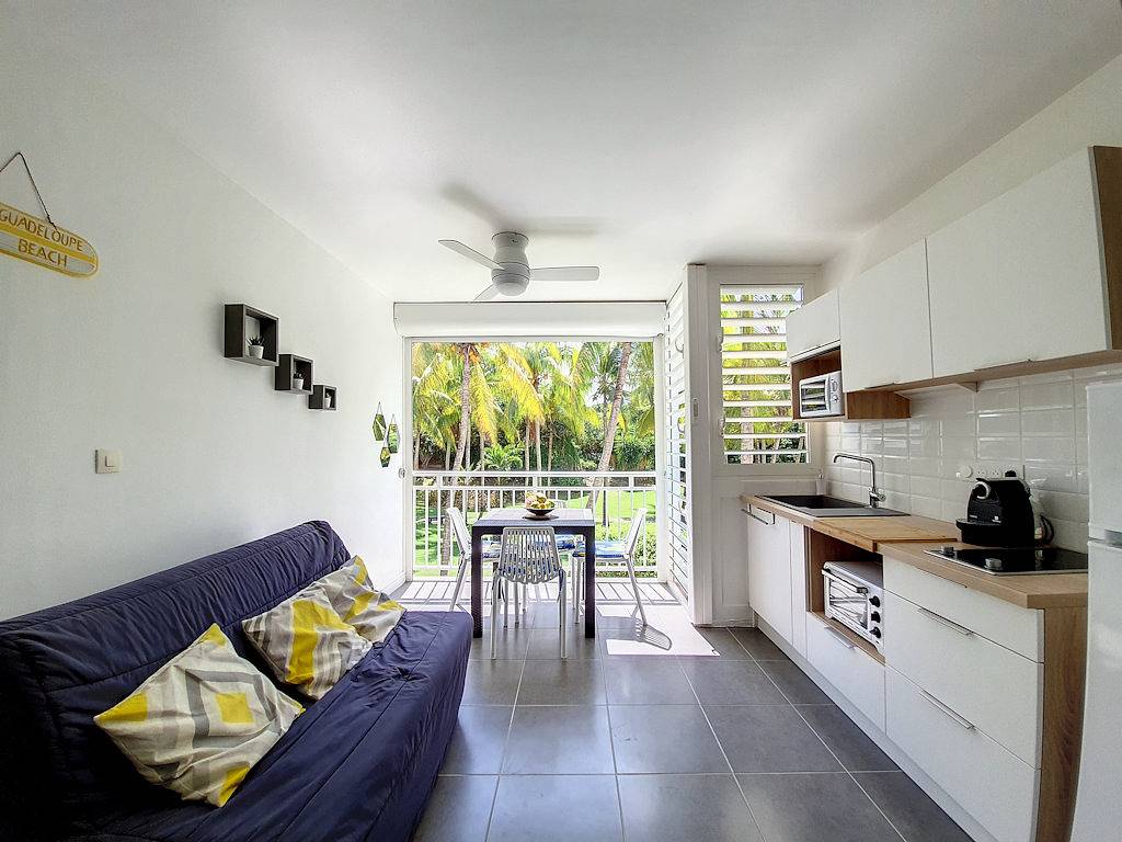 Studio entier, Studio Cococaraïbes avec mer et piscine - Anse des Rochers in Saint-François, Guadeloupe