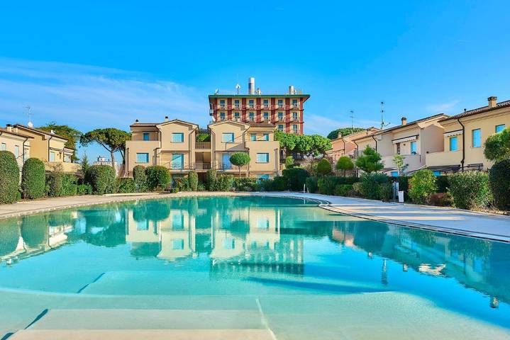 Casa sulla spiaggia per 5 persone, con panorama e piscina per bambini nonché piscina e giardino, adatto a famiglie con bambini in Veneto