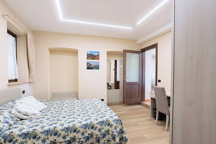 Ganze Wohnung, Elegant reception in nature in Pollone, Walliser Alpen
